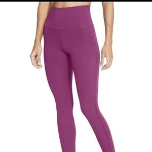 Nike Yoga Core Collection Cactus Flower 7/8 Tights